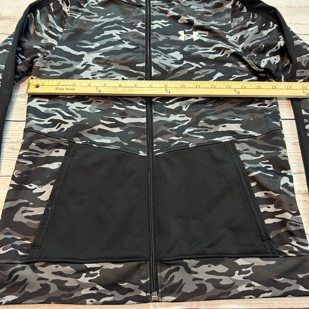 Under‎ Armour Gray Camouflage Camo Full Zip Loose Jacket Youth Boys Size Medium